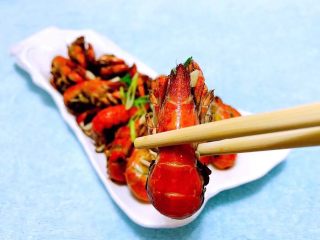 8、孜然粒炒蝼蛄虾,蝼蛄虾入口鲜嫩微微有点甜让人回味无穷