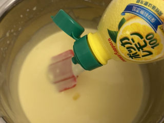 13、巴斯克芝士蛋糕,加入几滴柠檬汁