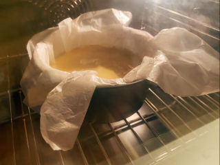 17、巴斯克芝士蛋糕,放入烤箱中下层