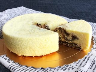 31、茶香戚风蛋糕,把茶香戚风蛋糕切开就可以吃了