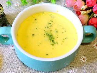 12、宝宝辅食之西兰花虾仁蒸蛋,蒸好的蛋羹晾凉后就可以给宝宝吃了，拌饭特别好吃