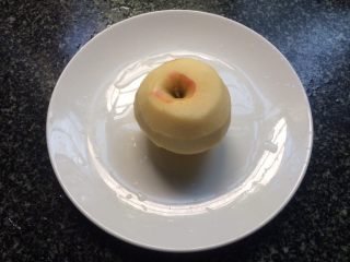 3、山药苹果泥,去皮