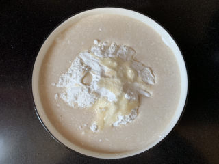 1、经典小吃驴打滚,糯米粉加牛奶白糖