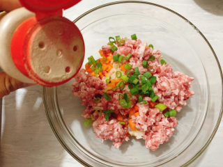 9、莲藕饼,胡椒粉调味。