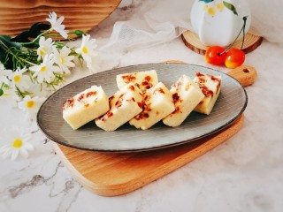 16、山药鸡蛋糕,切块食用