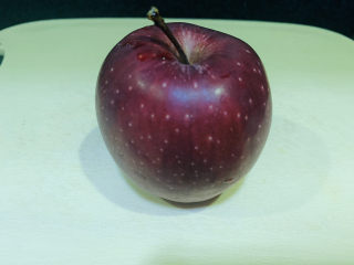 1、苹果饼,一个苹果,就够做一个大苹果饼了;