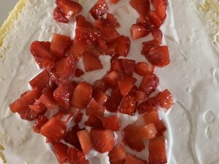 7、爸爸的蛋糕,放草莓