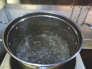 14、蒸蓝莓鸡蛋糕,水烧开后