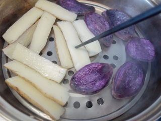 3、给孩子一个仪式感的中秋节 婴幼儿都能吃的,能用筷子插入即可