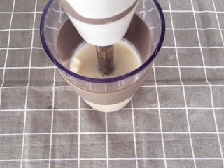 3、辅食9M➕：大米布丁????,用料理棒搅打成糊