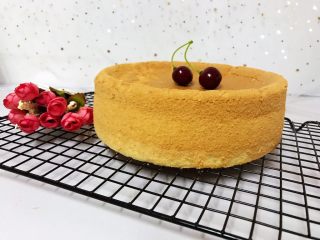 18、八寸戚风蛋糕,成品