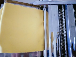 6、蝴蝶面 宝宝辅食,从一档开始,压到第四档