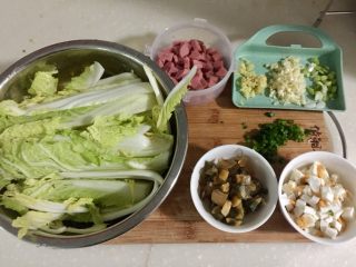 7、鲜美好滋味➕上汤娃娃菜,所有食材准备好