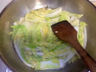 17、鲜美好滋味➕上汤娃娃菜,开盖，娃娃菜已经都煮软入味了