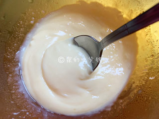 10、冬至美食 奶酪夹心饼干,然后搅拌至顺滑状态。