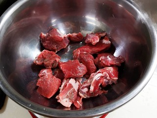 1、树袋鱼家第一代手打鲜牛丸,选新鲜的牛肉