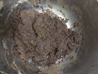 7、巧克力软曲奇????（趣多多）,7️⃣ 大概搅拌成这样即可，用手捏起来粘粘的，沾手，但是用手掌搓的话不会粘到手上去。