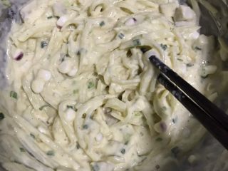 1、土豆混杂煎饼????,所有食材大杂烩使劲搅拌你觉得差不多就可以啦（放一些水）