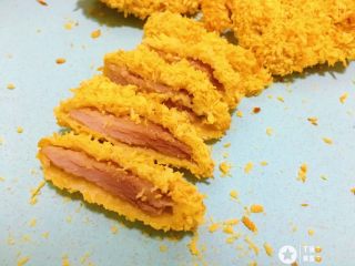 20、烤箱版酥香猪排,切块。