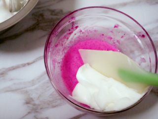 12、宝宝零食之火龙果溶豆,手法需要切拌或者翻拌