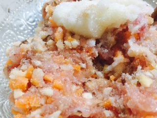 4、#宝宝辅食#香菇小米营养肉饼,一点点盐！如果宝宝吃尽量少调味！