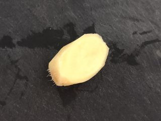 5、5分钟快手菜 适合减肥的油菜豆腐汤,鲜姜