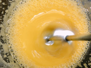 3、红丝绒蛋糕,打匀