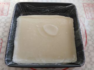 9、桂花糕,蒸熟后取出，室温下放凉再转冰箱冷藏1小时
