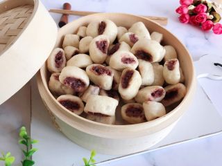 12、奶香夹心小馒头,成品