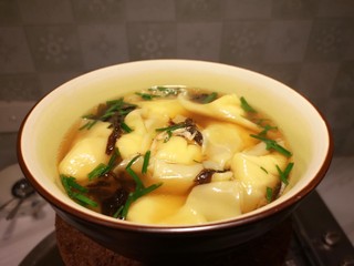 12、鸡肉抄手,水三开，抄手煮好盛出。