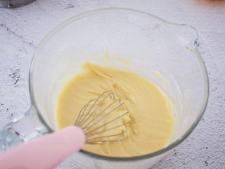 6、古早味蛋糕,画Z拌匀，不要画圈拌