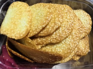 13、芝麻薄脆饼干,密封保存。