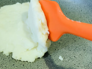 13、山药红豆糕,翻炒成容易成型