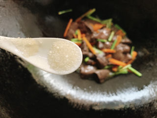 12、韭菜炒鸭血,糖提鲜（因为家人不吃辣，所以就清炒。）