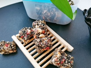 14、黑芝麻坚果酥,完成