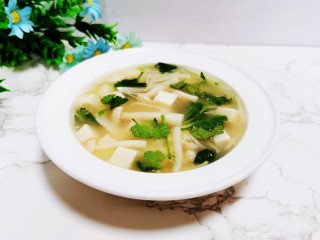 19、白玉菇豆腐汤,成品图