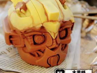 15、大黄蜂慕斯蛋糕,成品