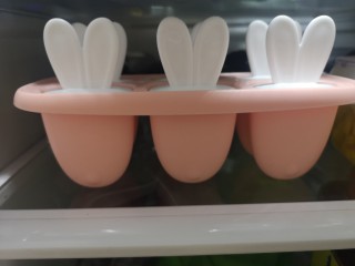 17、宝宝无糖奶酪棒,放入冰箱冷藏一晚上