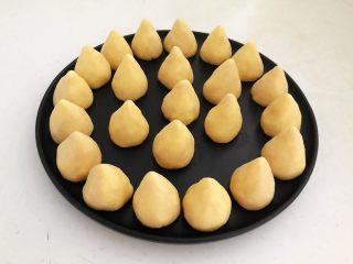 12、宝宝健康食谱  黄金小窝头,逐一做好的小窝头