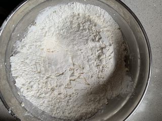 7、玛格丽特,加入过筛的粉类