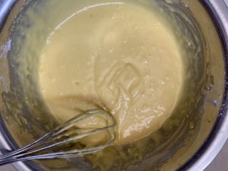 9、椰香戚风,搅拌