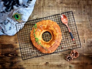 12、椰香戚风,倒扣凉透脱模