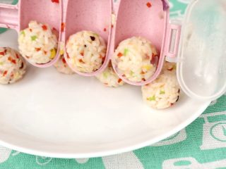 5、时蔬火腿饭团,圆圆的饭团就好了
