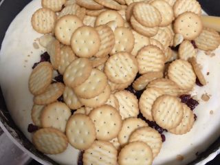 14、雪花酥,加入饼干