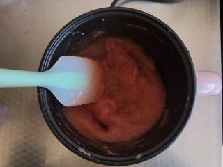 7、Q弹番茄糕,搅拌至粘稠后即可关火