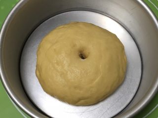 7、喜饼-奶酪味,发酵二倍大拿出。