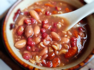 11、红豆花生燕麦粥,补气养血的红枣花生燕麦粥……