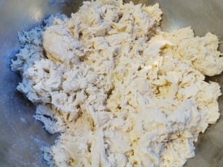 8、牛肉夹馍~自己活面烙白吉馍,搅成絮状