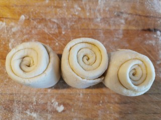 17、牛肉夹馍~自己活面烙白吉馍,像这样