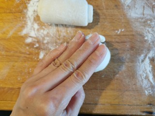 19、牛肉夹馍~自己活面烙白吉馍,用手指按扁